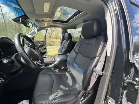 Used 2016 Cadillac Escalade Premium AWD/4WD image 11
