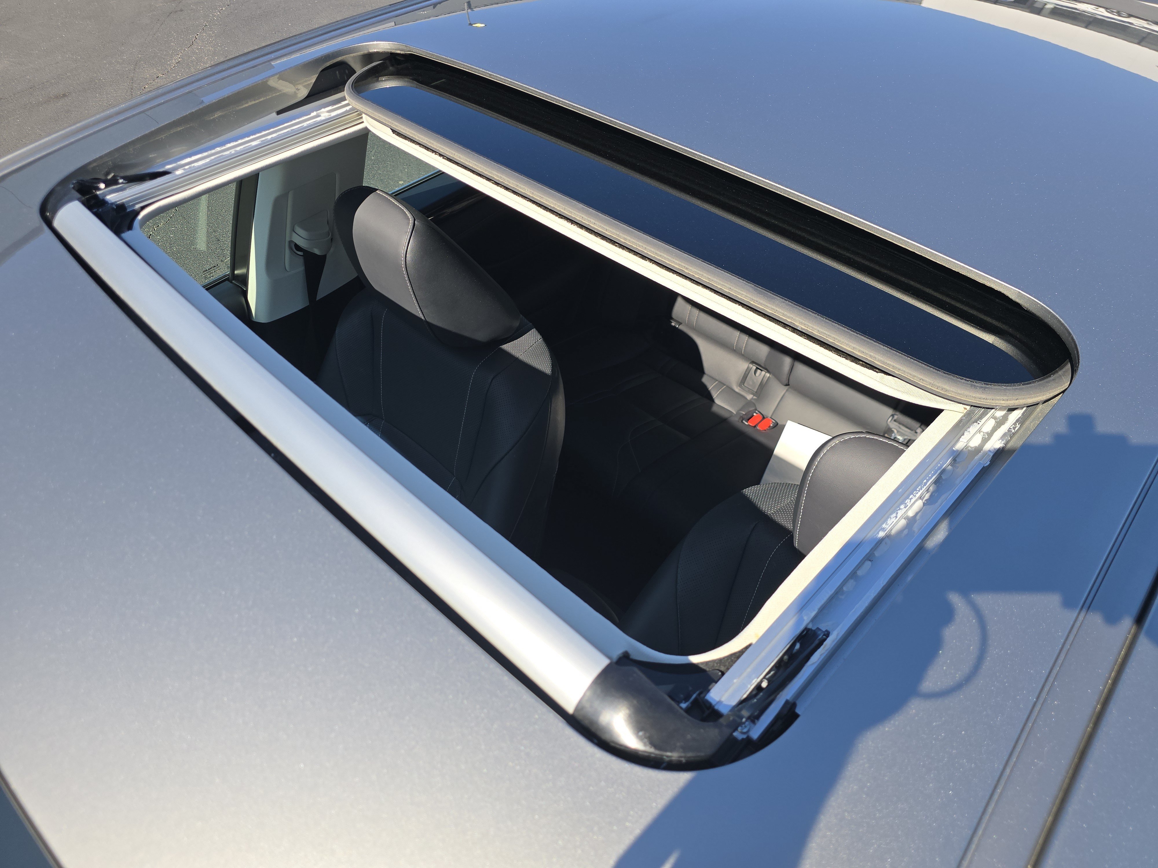 Used 2021 Lexus ES 300h w/ Accessory Package FWD image 9