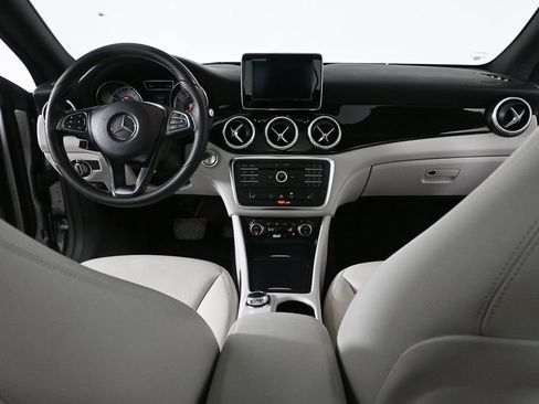 Used 2015 Mercedes-Benz CLA 250 image 15