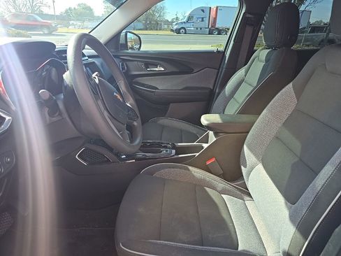 Used 2023 Chevrolet TrailBlazer LT image 12
