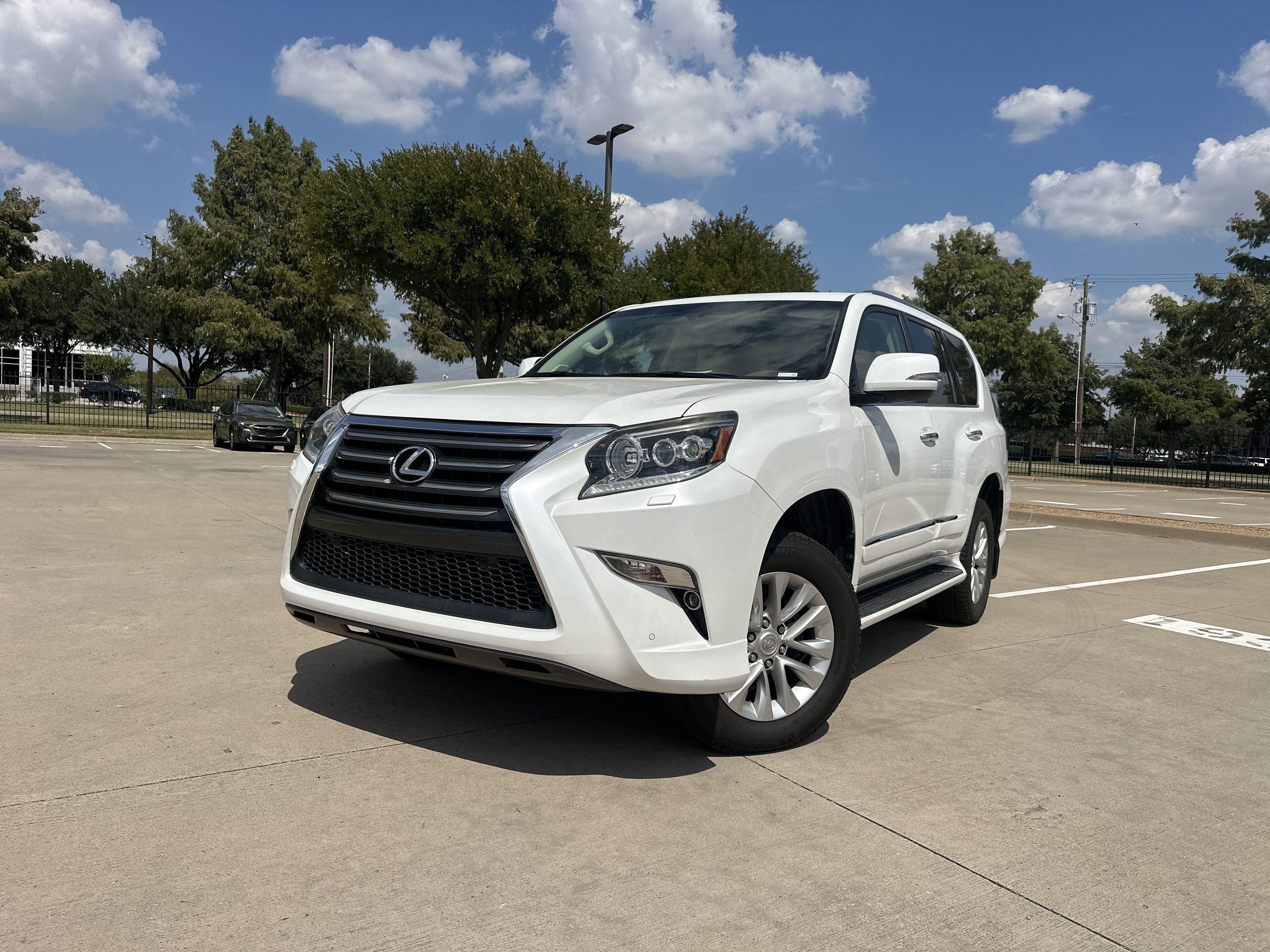 Used 2015 Lexus GX 460 w/ Premium Package AWD/4WD image 1