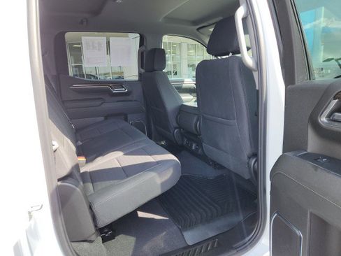 Used 2023 Chevrolet Silverado 1500 LT image 12