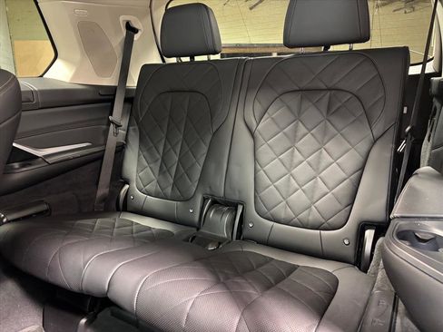 Used 2023 BMW X7 xDrive40i w/ Premium Package image 26