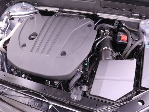 Certified 2024 Volvo XC60 B5 Ultimate w/ Protection Package Premier image 25