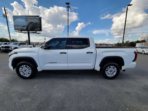 Used 2023 Toyota Tundra SR5 w/ SR5 Convenience Package AWD/4WD image 3