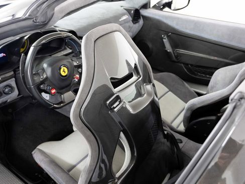 Used 2015 Ferrari 458 Speciale A image 40