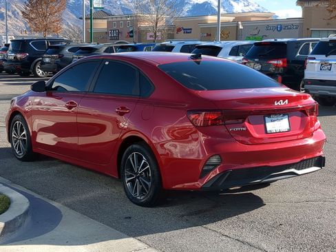 Used 2022 Kia Forte LXS image 9