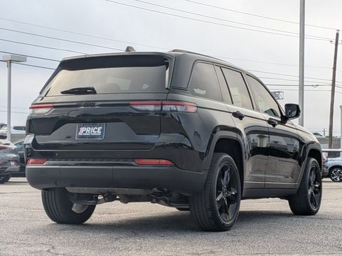 Used 2024 Jeep Grand Cherokee Altitude image 5