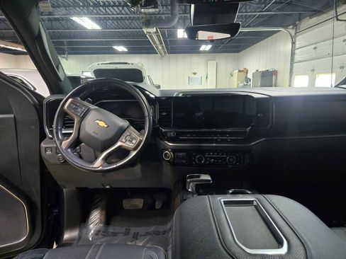 Certified 2022 Chevrolet Silverado 1500 High Country w/ Technology Package image 18