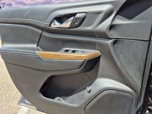 Used 2020 GMC Acadia SLE w/ Driver Convenience Package FWD image 14