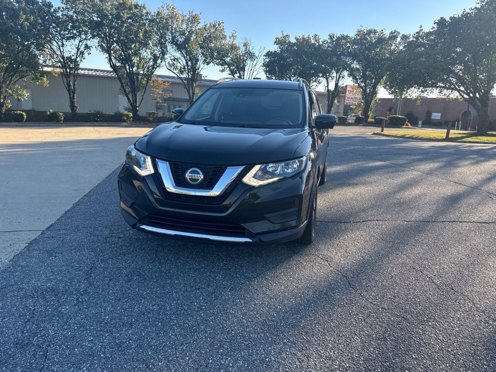 Used 2019 Nissan Rogue SV w/ Premium Package FWD image 13