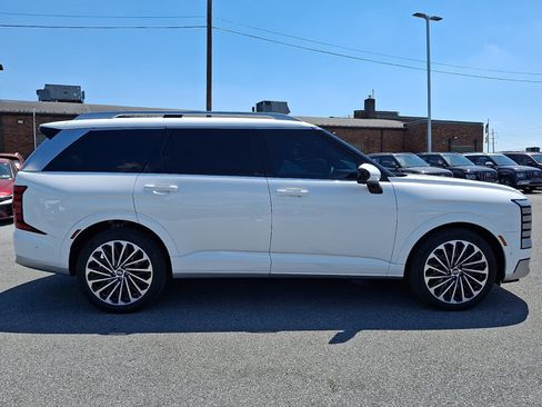 Certified 2026 Hyundai Palisade Calligraphy FWD image 7