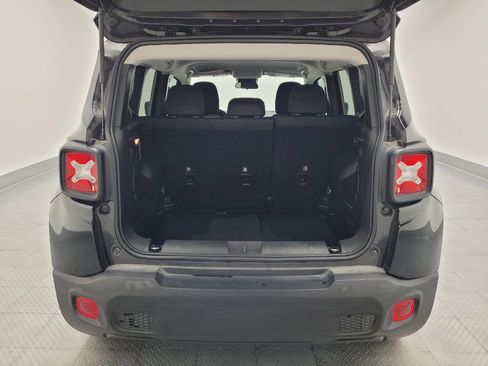 Used 2021 Jeep Renegade Latitude FWD image 29