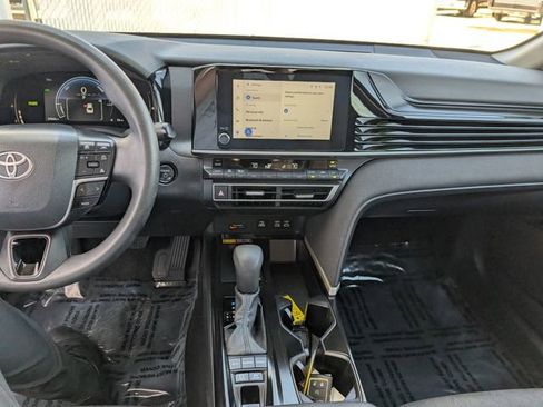 Used 2025 Toyota Camry LE FWD image 3