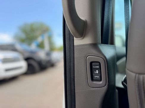 Used 2012 Honda Odyssey EX-L image 11