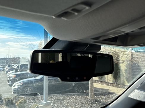 Used 2016 GMC Yukon XL SLT w/ Open Road Package image 27