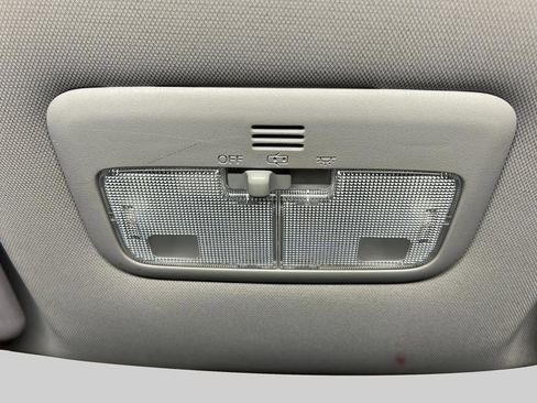 Used 2014 Toyota Corolla L image 17