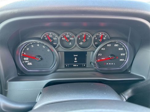 Used 2022 Chevrolet Silverado 1500 Custom image 15