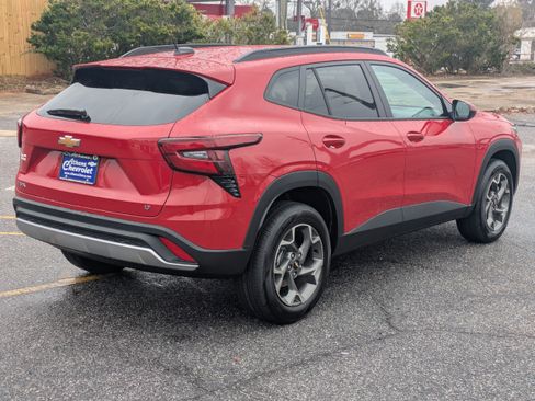 New 2026 Chevrolet Trax LT image 4