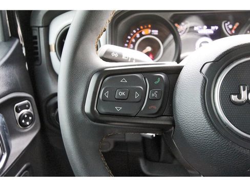 Used 2024 Jeep Wrangler Unlimited Sport AWD/4WD image 18
