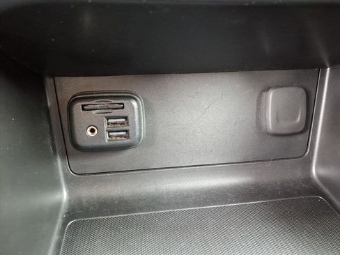 Certified 2022 GMC Canyon Denali image 18