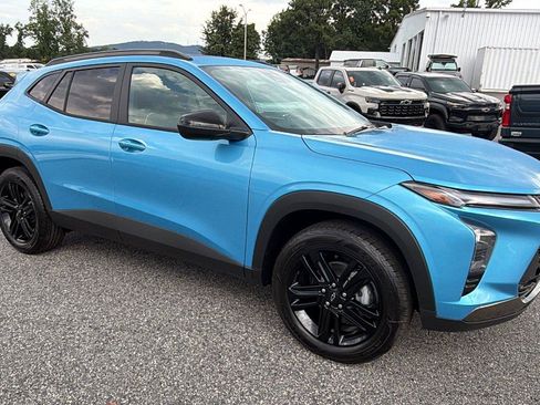 New 2026 Chevrolet Trax ACTIV w/ Sunroof Package FWD image 7