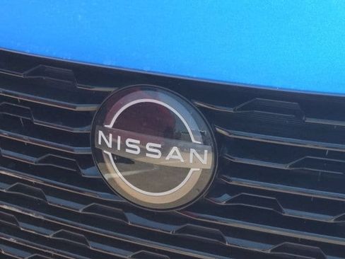 Used 2025 Nissan Sentra SV FWD image 9