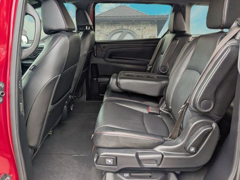 Used 2025 Honda Odyssey Sport-L image 17