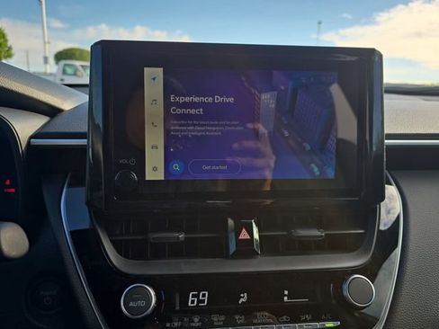 Used 2026 Toyota Corolla Cross SE image 21