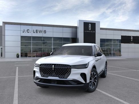 New 2026 Lincoln Nautilus Premier AWD/4WD image 3