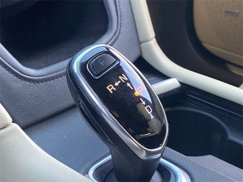 Used 2017 Cadillac XT5 FWD image 29