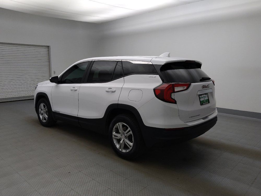 Used 2024 GMC Terrain SLE FWD image 3