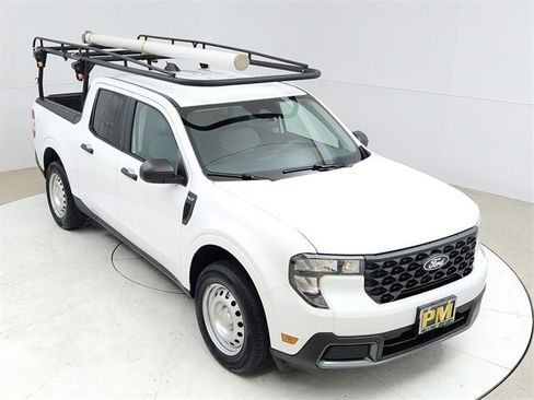 Used 2025 Ford Maverick XLT w/ Equipment Group 302A image 13