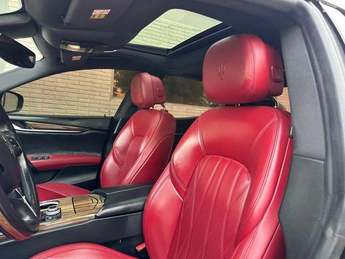 Used 2019 Maserati Ghibli S GranLusso AWD/4WD image 12