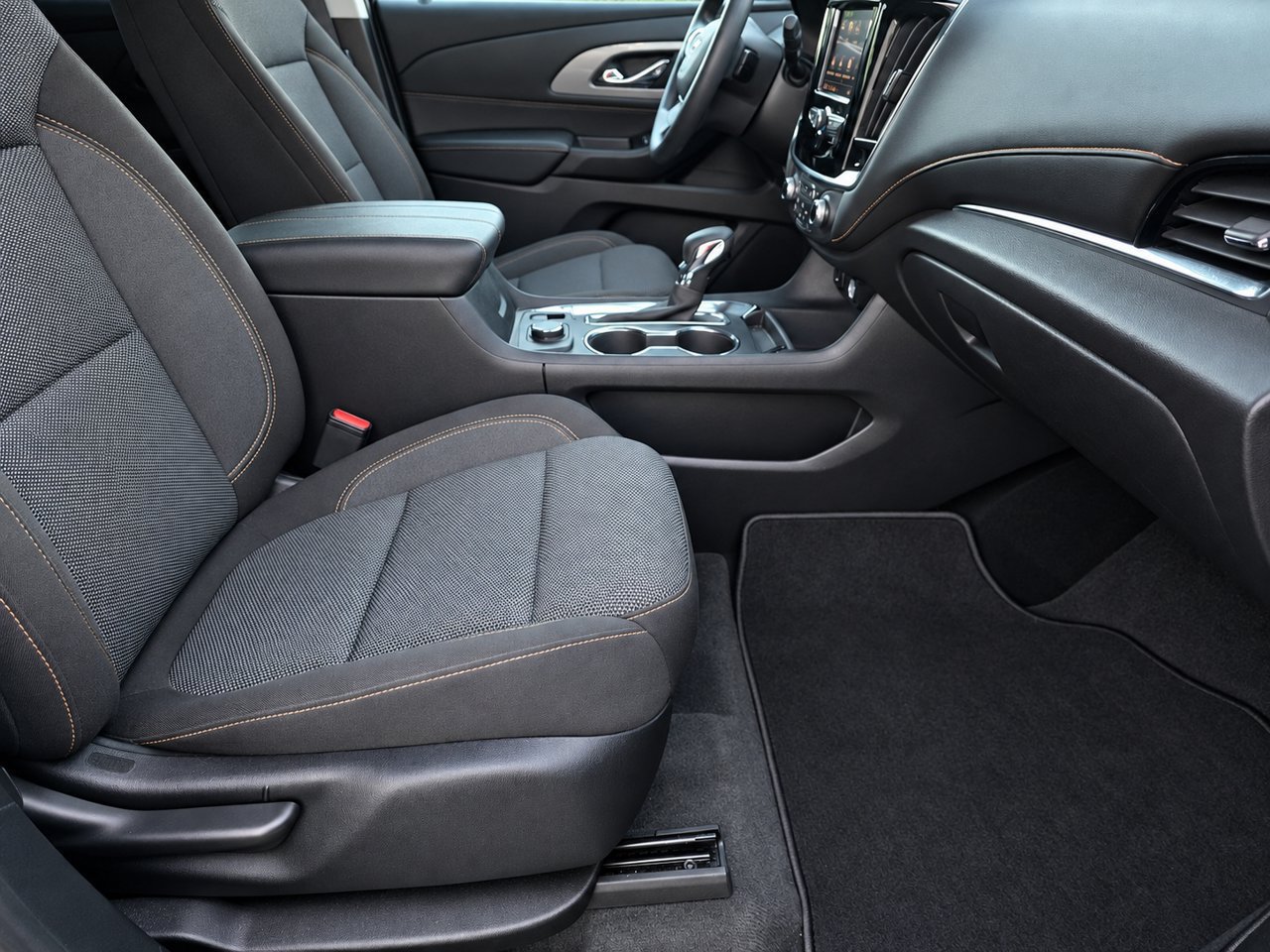 Certified 2021 Chevrolet Traverse LS FWD image 30