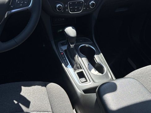 Used 2024 Chevrolet Equinox LT w/ LPO, Floor Liner Package AWD/4WD image 5