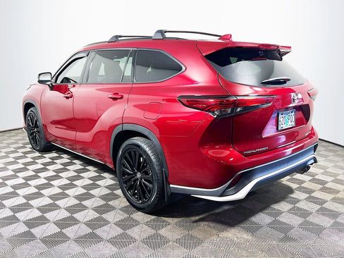 Certified 2023 Toyota Highlander XSE AWD/4WD image 6