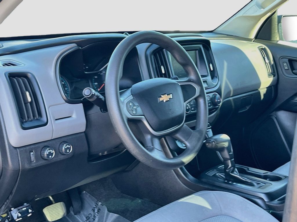 Used 2018 Chevrolet Colorado W/T w/ WT Convenience Package AWD/4WD image 9