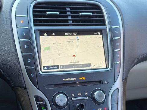 Used 2018 Lincoln MKX Reserve w/ Luxury Package image 23