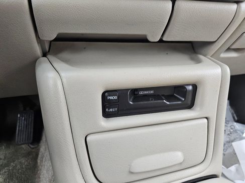 Used 2001 GMC Yukon XL 2500 SLT image 29