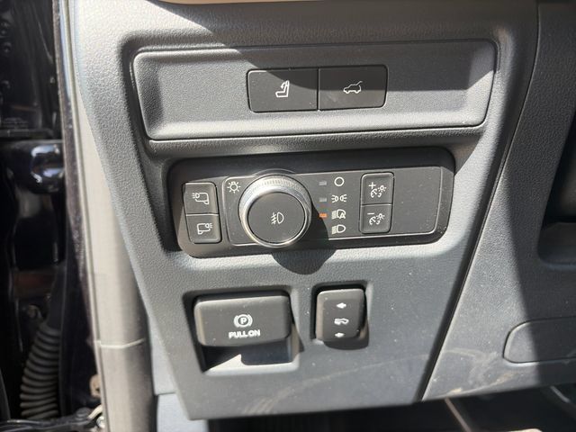 Used 2022 Ford Expedition Max Platinum AWD/4WD image 11