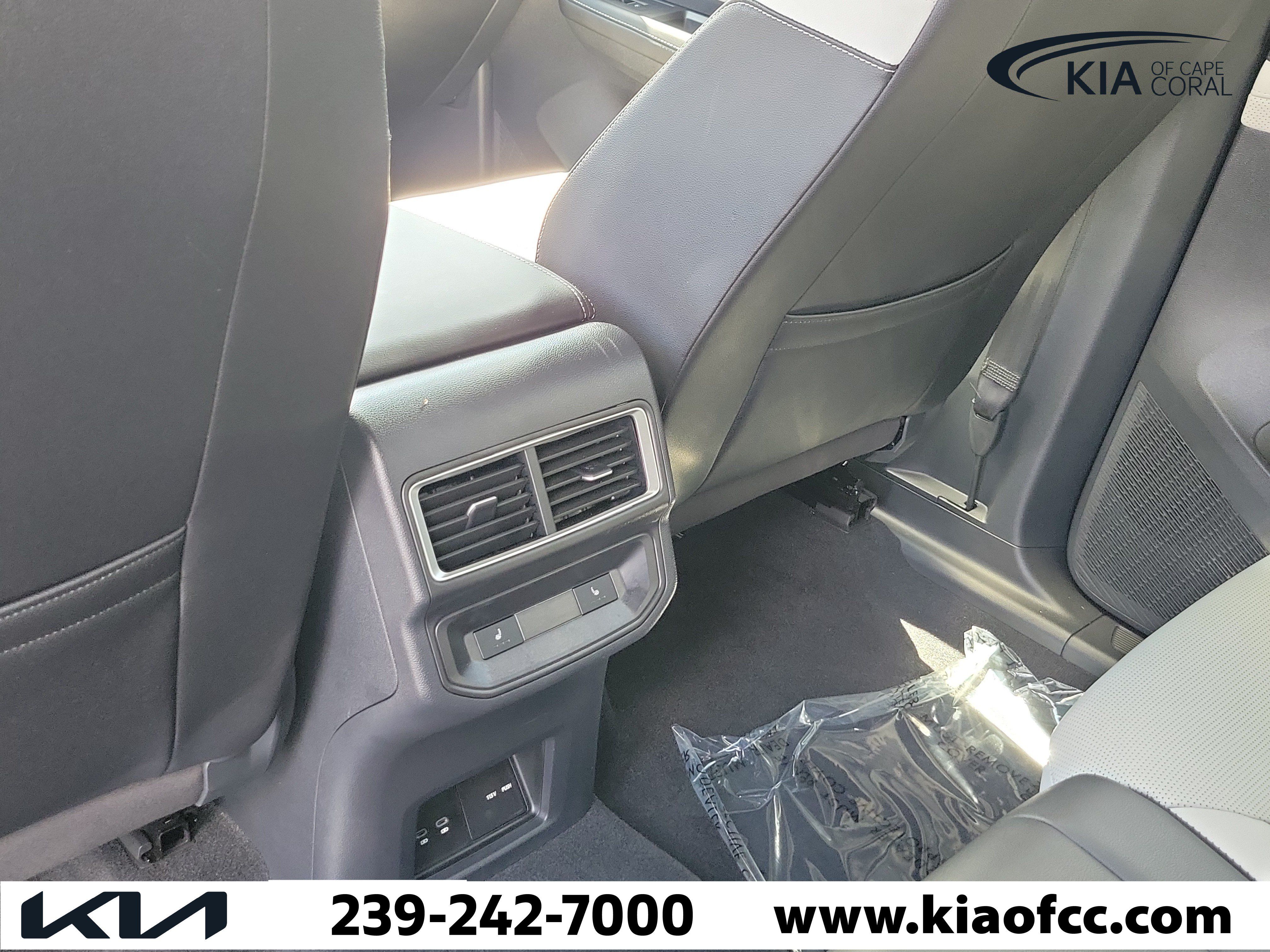 Used 2025 Volkswagen Atlas Cross Sport SEL Premium R-Line AWD/4WD image 14