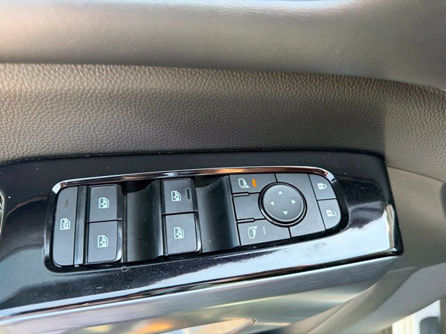 Used 2023 Nissan Pathfinder SL w/ SL Premium Package AWD/4WD image 21