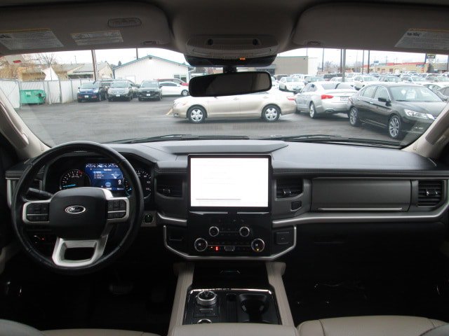 Used 2023 Ford Expedition Max XLT AWD/4WD image 24