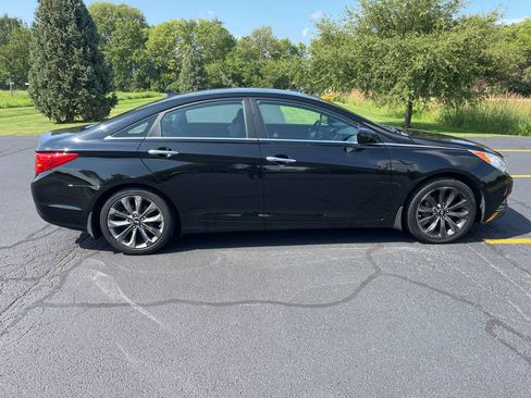 Used 2011 Hyundai Sonata SE w/ Navigation & Sunroof Pkg 4 FWD image 6