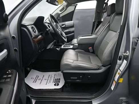 Used 2019 Toyota Tundra Limited w/ Limited Premium Package AWD/4WD image 17