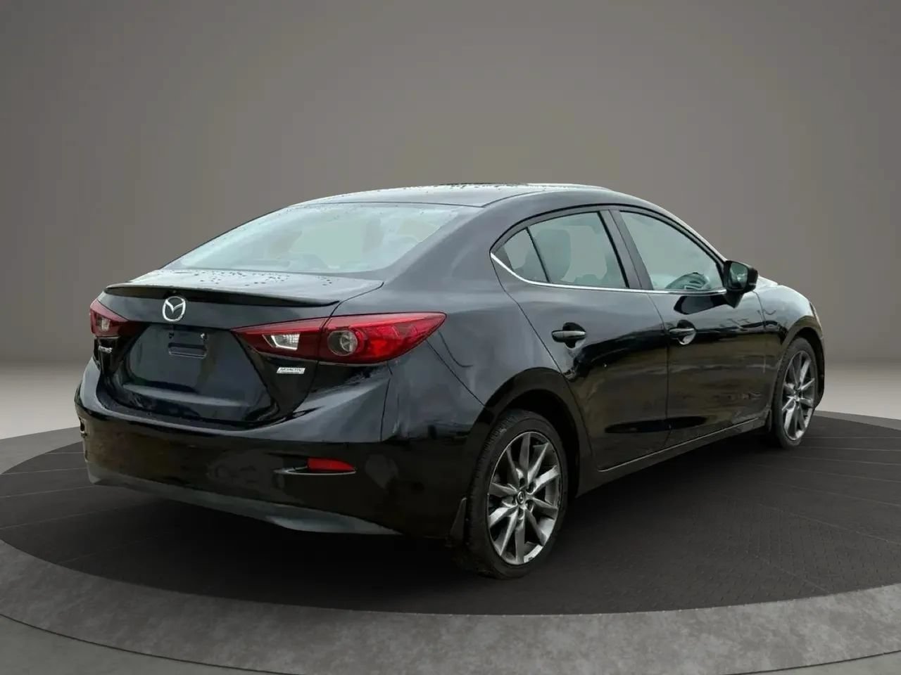 Used 2018 MAZDA MAZDA3 Touring FWD image 7