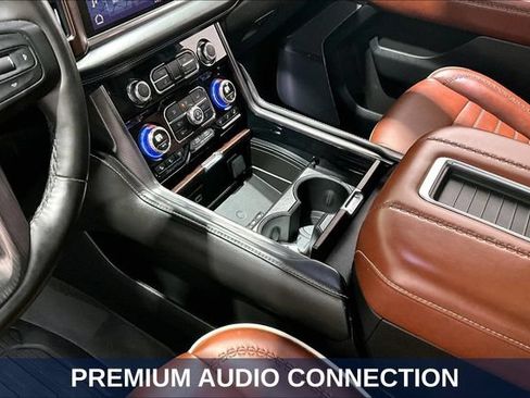 Used 2024 GMC Yukon XL Denali Ultimate AWD/4WD image 24