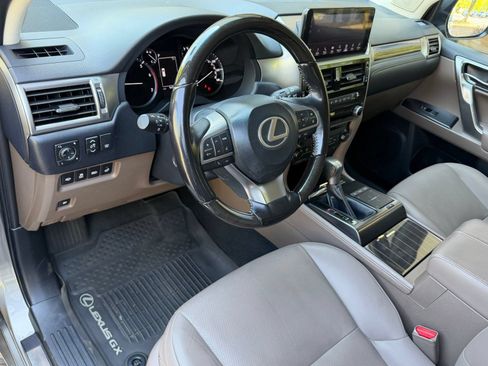 Used 2023 Lexus GX 460 Premium w/ Premium Package AWD/4WD image 4