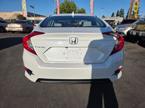 Used 2017 Honda Civic EX image 3